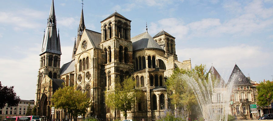 沙隆(Chalons-en-Champagne)海运搬家回国,家具行李海运,海运公司