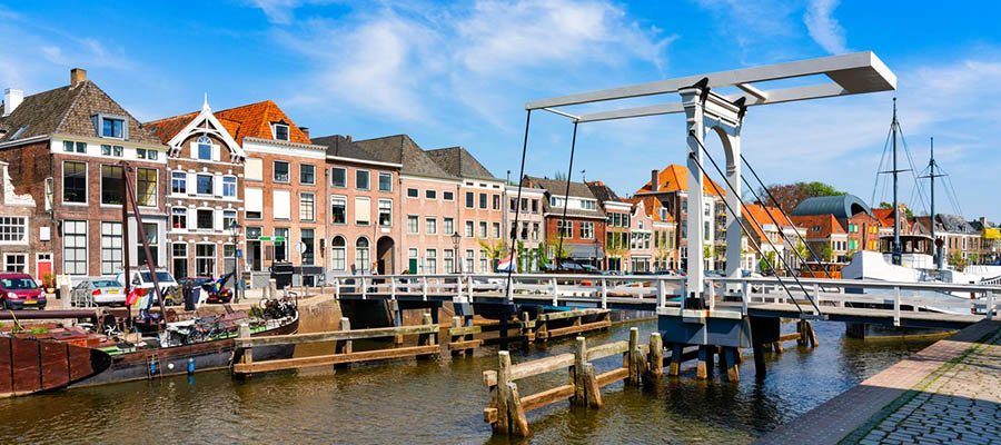兹沃勒(Zwolle)海运搬家回国,家具行李海运,海运公司